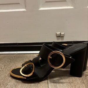 DKNY
Women's Staten Buckled Strappy Dress Sandals size 8